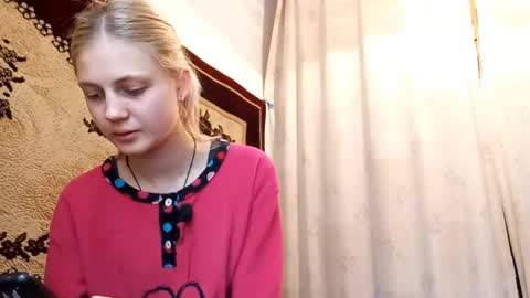 Kira online show from 04-22-26, 02:47