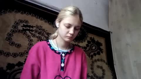 Kira online show from 05-06-26, 02:40