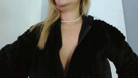 Snapshot of carla_beer chatting on 03-01-26, 11:45 Carla online show from 03-01-26, 11:45