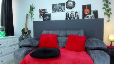 Snapshot of carla_gsex chatting on 09-26-25, 11:58 Carla online show from 09-26-25, 11:58
