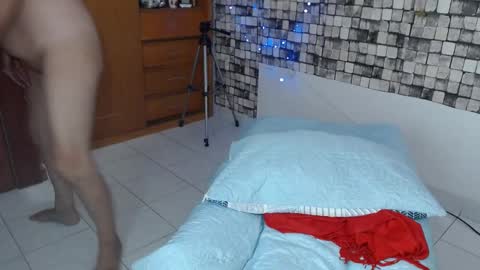 Snapshot of carla_lopera chatting on 02-21-25, 09:00 Carla online show from 02-21-25, 09:00