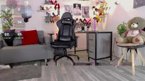 Carla independent model    online show from 04-29-26, 11:11