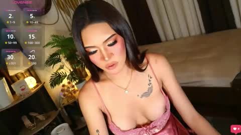 Snapshot of carlamoore23 chatting on 11-17-25, 07:03 CARLA online show from 11-17-25, 07:03