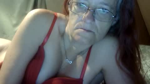 carleeswoman08 online show from 06-02-26, 11:45