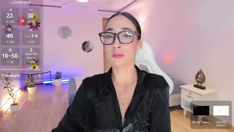 Alejandra online show from 07-18-26, 10:46