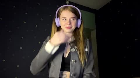 Kaayy  Its my first day here  online show from 04-13-26, 07:52