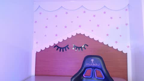 CARLYE   online show from 10-27-25, 03:10