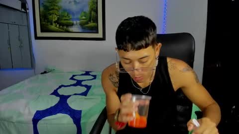 Snapshot of carlitosex09 chatting on 02-06-25, 03:09 master online show from 02-06-25, 03:09