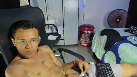 Snapshot of carlitosex09 chatting on 02-11-25, 09:03 master online show from 02-11-25, 09:03