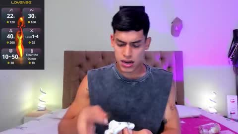 Snapshot of carloshero69 chatting on 02-17-26, 01:13 carloshero69 online show from 02-17-26, 01:13