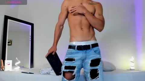 Snapshot of carloshero69 chatting on 06-17-26, 08:43 carloshero69 online show from 06-17-26, 08:43