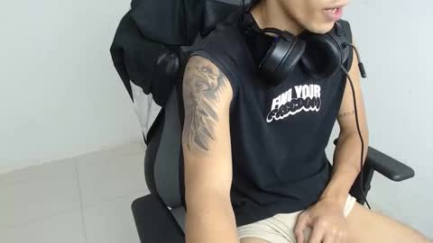 Snapshot of carlossmi01 chatting on 12-02-25, 04:46 carlossmi01 online show from 12-02-25, 04:46