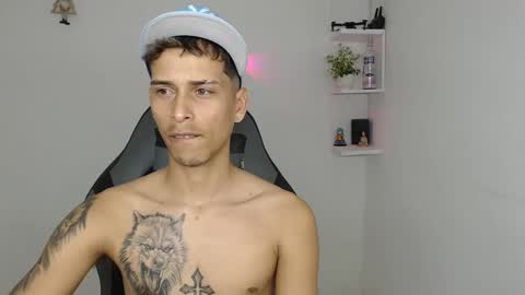Snapshot of carlossmi01 chatting on 02-07-26, 04:27 carlossmi01 online show from 02-07-26, 04:27