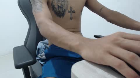 Snapshot of carlossmi01 chatting on 02-26-26, 02:10 carlossmi01 online show from 02-26-26, 02:10