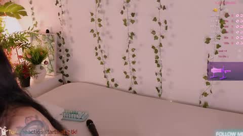 Carly online show from 04-29-26, 09:32