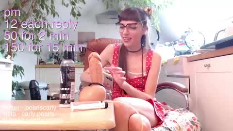 Carly Pearls online show from 02-09-25, 01:56