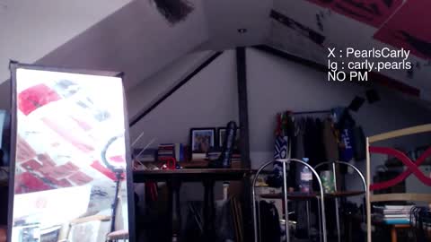 Carly Pearls online show from 12-21-25, 04:03