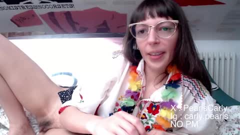 Carly Pearls online show from 04-13-26, 04:40