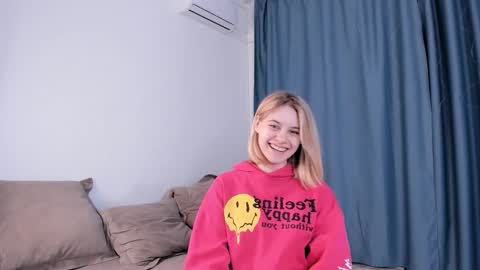 Snapshot of carmellasavina chatting on 03-04-26, 07:09 Alice online show from 03-04-26, 07:09