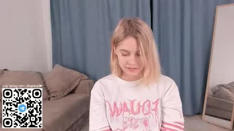 Snapshot of carmellasavina chatting on 03-12-26, 05:41 Alice online show from 03-12-26, 05:41