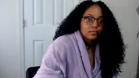 Snapshot of carmellovekisses chatting on 09-14-25, 10:09 CARAMEL xoxo online show from 09-14-25, 10:09