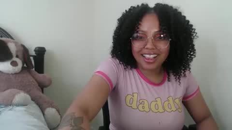 Snapshot of carmellovekisses chatting on 03-25-26, 06:25 CARAMEL xoxo online show from 03-25-26, 06:25