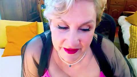 Snapshot of carmenrossi chatting on 02-27-26, 09:09 Carmen online show from 02-27-26, 09:09