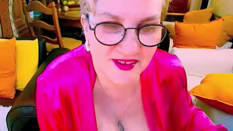 Snapshot of carmenrossi chatting on 05-12-26, 07:49 Carmen online show from 05-12-26, 07:49