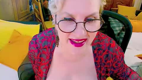 Snapshot of carmenrossi chatting on 05-25-26, 07:58 Carmen online show from 05-25-26, 07:58