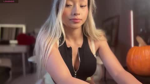 carmenxrose online show from 10-31-25, 12:33