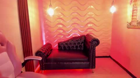 carolina online show from 10-24-25, 01:46