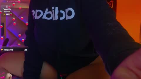 Snapshot of caro_zapata chatting on 02-19-25, 11:49 Carolina online show from 02-19-25, 11:49