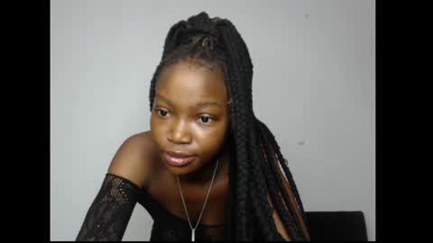 caroline online show from 04-27-26, 03:59