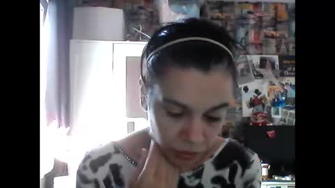 Snapshot of caroisback chatting on 09-29-25, 01:49 caroisback online show from 09-29-25, 01:49