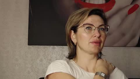 CaroJhones online show from 02-10-25, 04:08