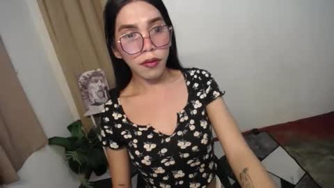 Snapshot of carol_linaxxx chatting on 01-12-25, 06:38 Carolina online show from 01-12-25, 06:38
