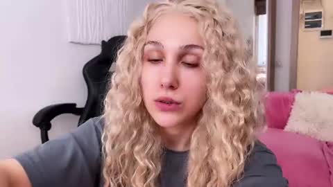 Snapshot of carol_may_ chatting on 06-14-26, 05:31 carol_may_ online show from 06-14-26, 05:31