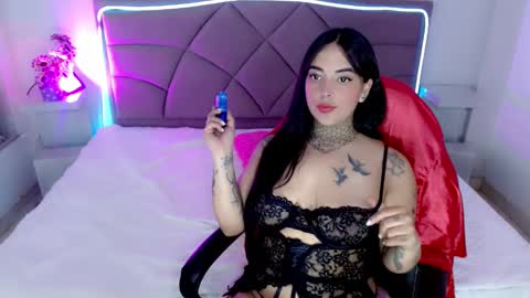 Carolaine01 online show from 10-24-25, 07:43