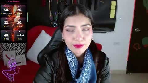 Snapshot of carolaine69_ chatting on 05-30-26, 02:25 Caroline online show from 05-30-26, 02:25