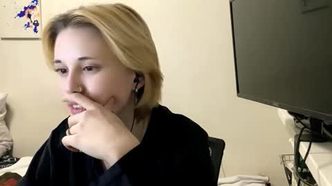 Snapshot of carolcaci chatting on 11-17-25, 04:46 Call me Carol online show from 11-17-25, 04:46