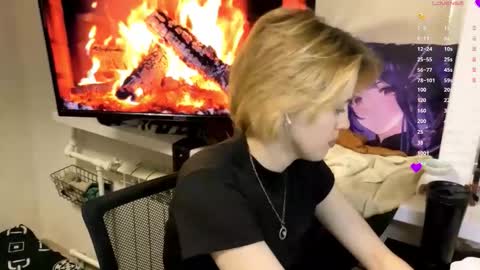 Snapshot of carolcaci chatting on 11-27-25, 08:16 Call me Carol online show from 11-27-25, 08:16