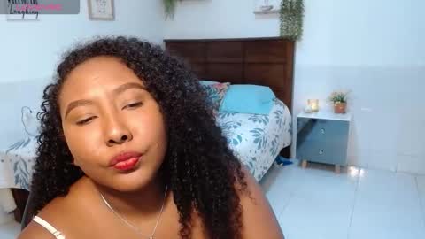 Snapshot of caroldelatorre chatting on 10-23-25, 08:51 Carol de la torre online show from 10-23-25, 08:51