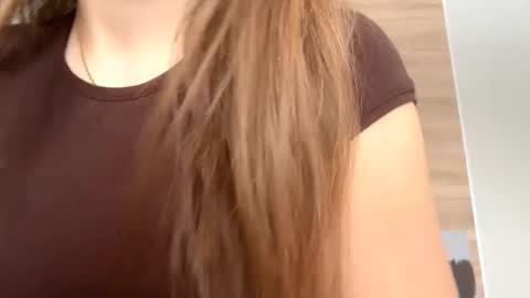 Snapshot of carolecronan chatting on 02-10-26, 08:29 Lisa online show from 02-10-26, 08:29