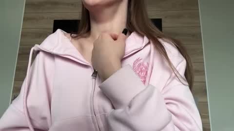 Snapshot of carolecronan chatting on 03-05-26, 08:10 Lisa online show from 03-05-26, 08:10