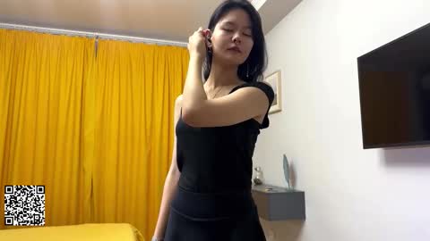 Kim online show from 11-22-25, 01:21