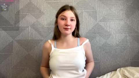 Kim online show from 04-21-26, 01:17