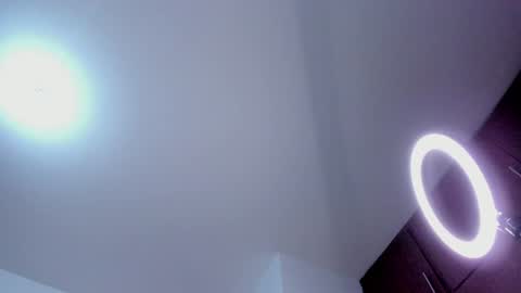 Snapshot of caroliine__ chatting on 12-18-24, 10:46 Caroline online show from 12-18-24, 10:46