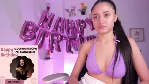 Snapshot of caroliine__ chatting on 03-08-25, 03:13 Caroline online show from 03-08-25, 03:13