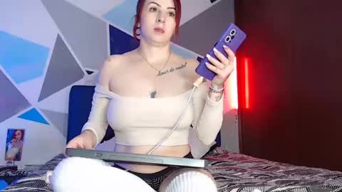 Carolin Moore online show from 01-21-25, 07:17