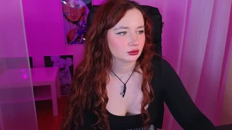 Snapshot of carolina_winter chatting on 12-20-24, 11:00 Mira online show from 12-20-24, 11:00